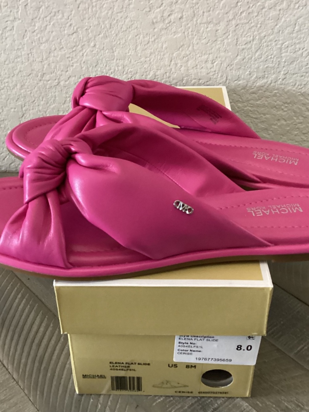 Michael Kors MMK Elena Knotted Slide Sandals, size 8 - Picture 11 of 12